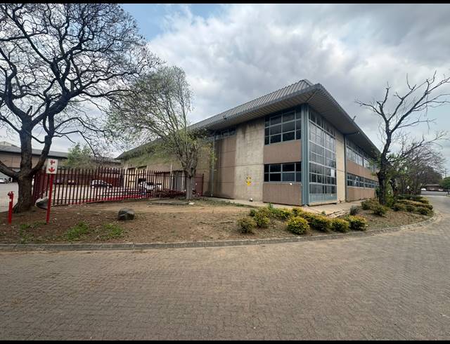 2,693M² WAREHOUSE TO LET IN HERMANSTAD